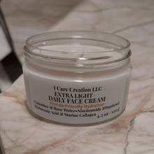 Load image into Gallery viewer, Extra Light Daily Face Cream