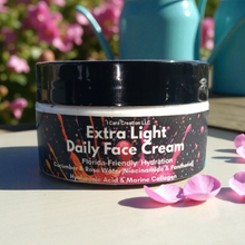 Load image into Gallery viewer, Extra Light Daily Face Cream
