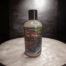 Load image into Gallery viewer, Tobacco &amp;Bay Leaves Shower Gel
