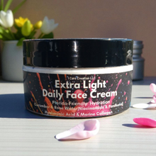 Load image into Gallery viewer, Extra Light Daily Face Cream
